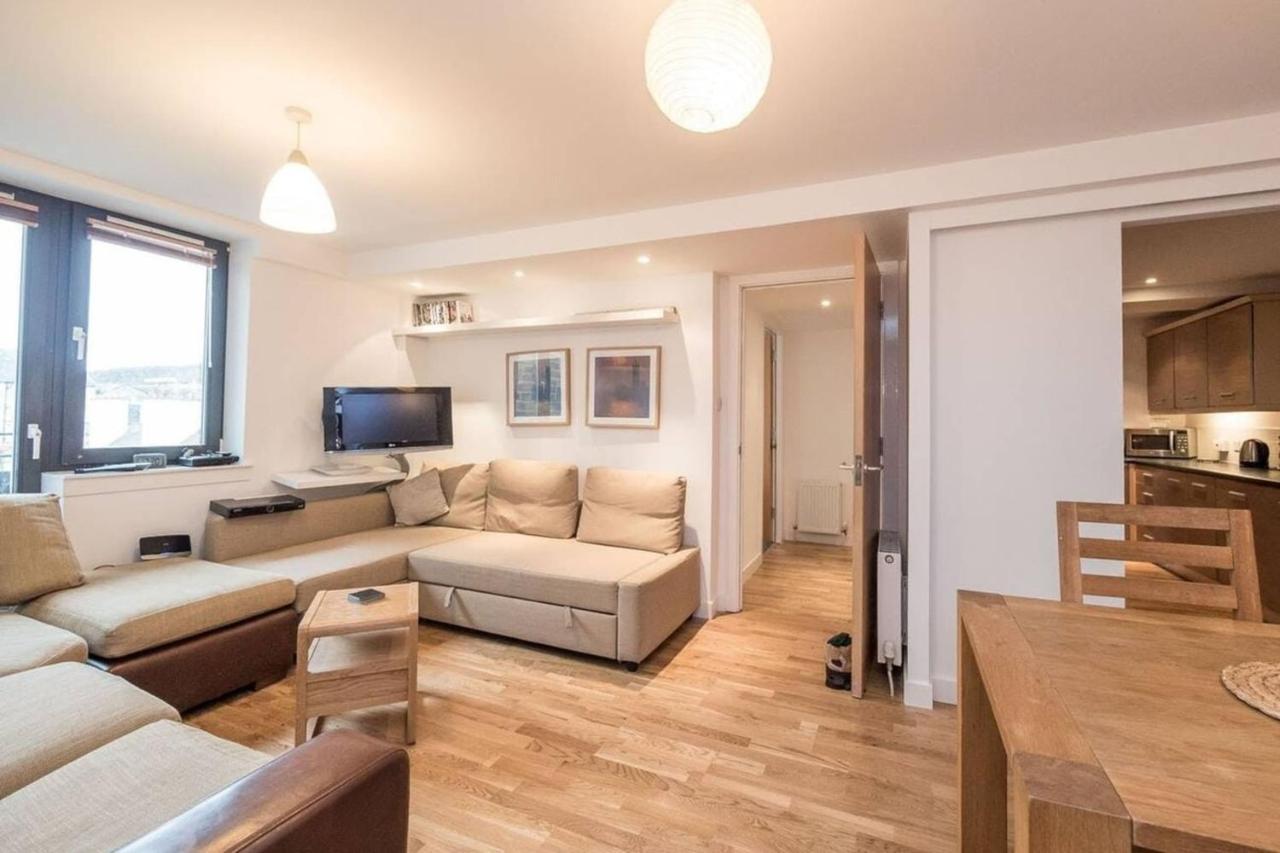 Modern Flat In The Middle Of Old Town Apartment เอดินบะระ ภายนอก รูปภาพ