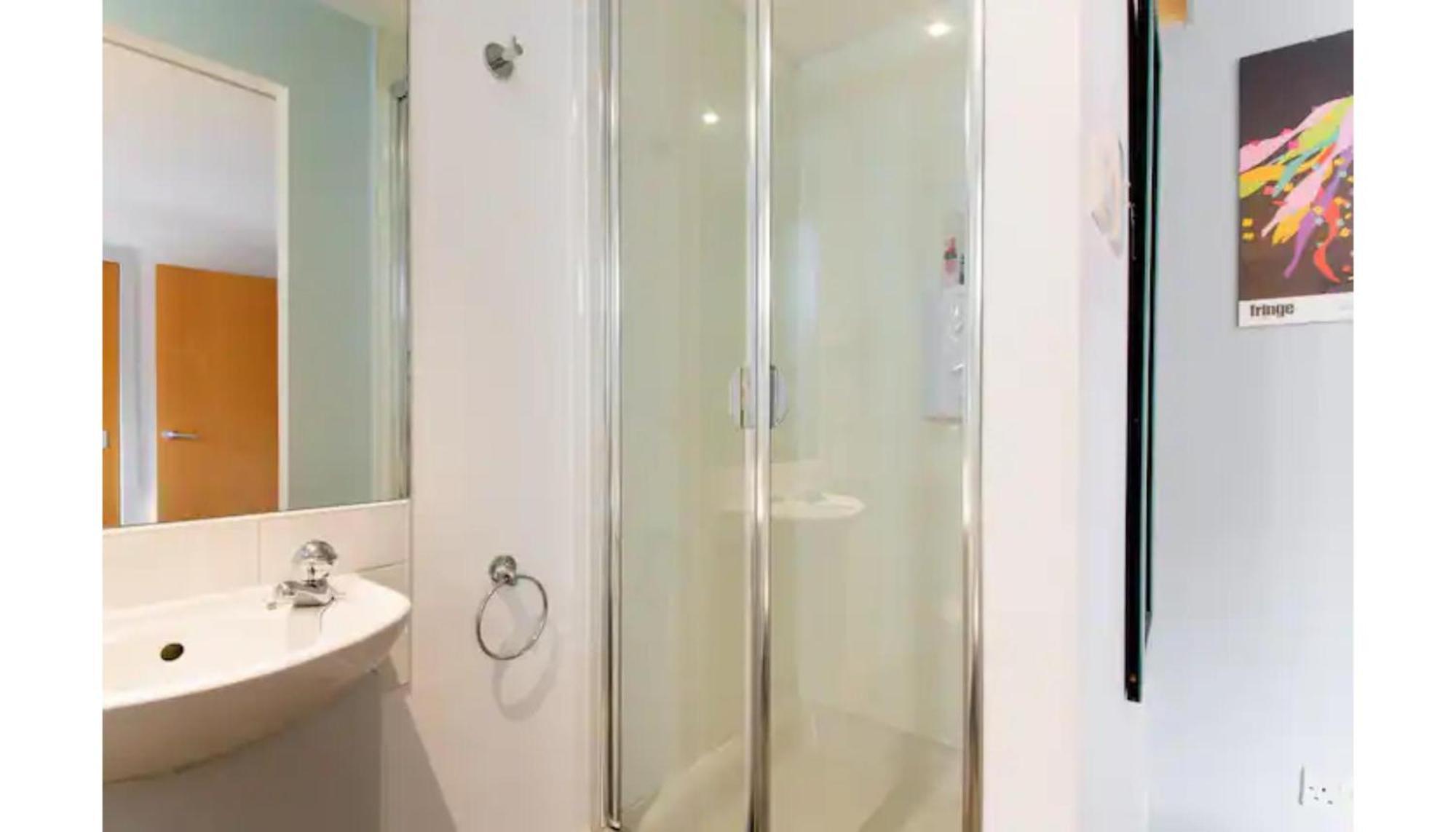 Modern Flat In The Middle Of Old Town Apartment เอดินบะระ ภายนอก รูปภาพ