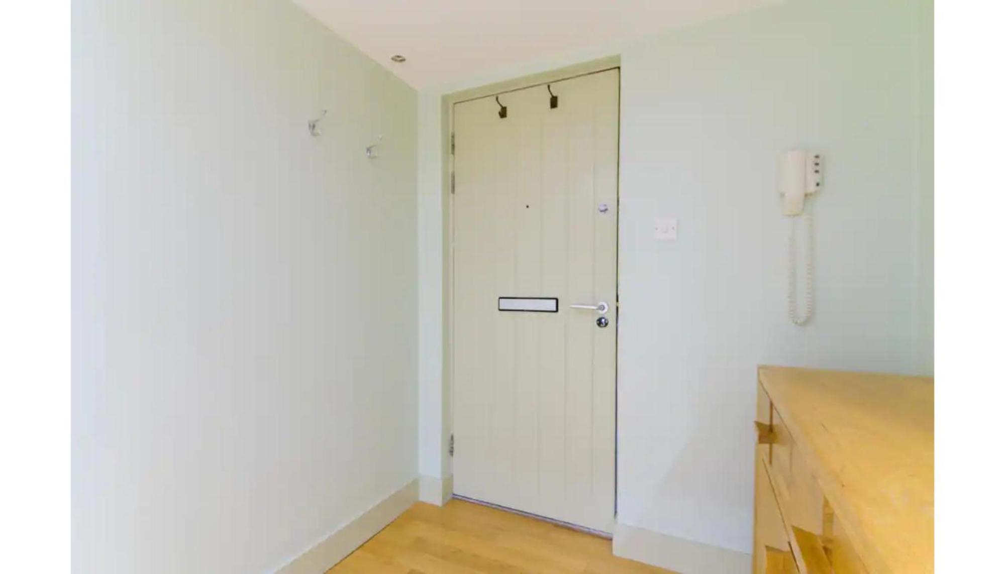 Modern Flat In The Middle Of Old Town Apartment เอดินบะระ ภายนอก รูปภาพ