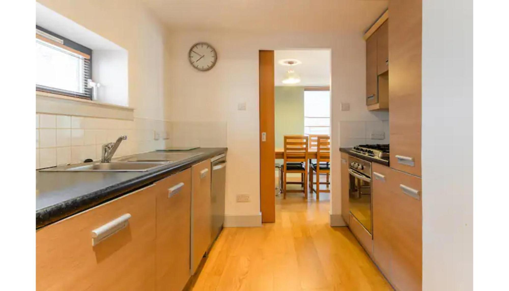 Modern Flat In The Middle Of Old Town Apartment เอดินบะระ ภายนอก รูปภาพ
