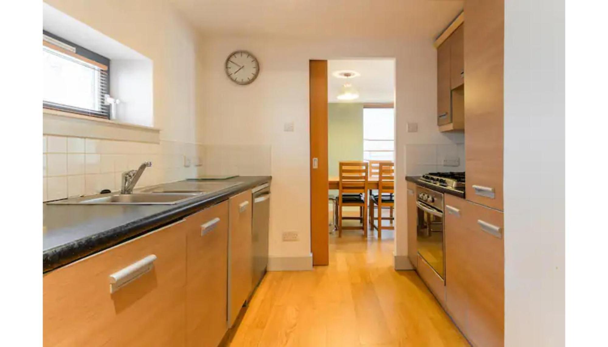 Modern Flat In The Middle Of Old Town Apartment เอดินบะระ ภายนอก รูปภาพ