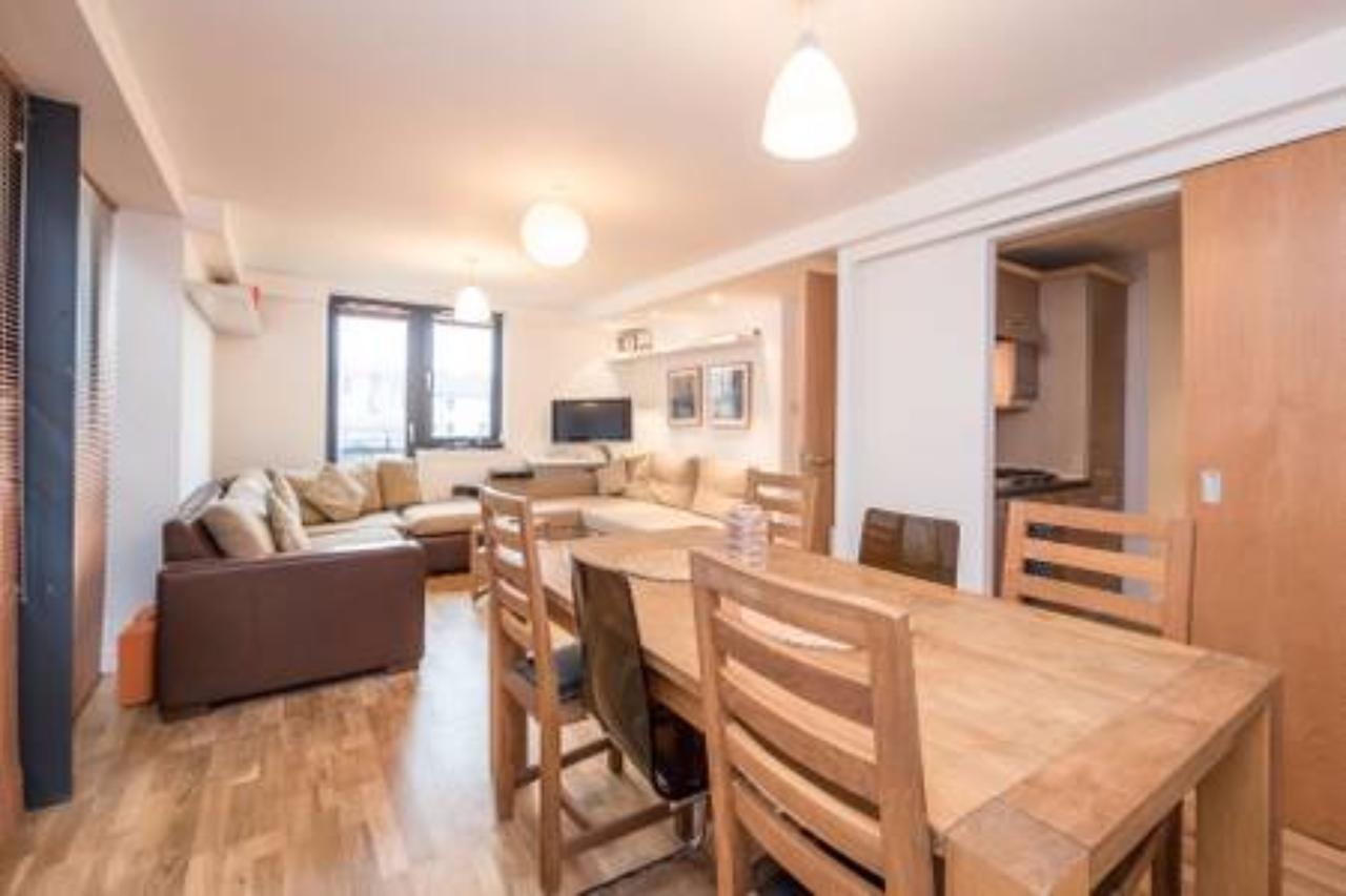 Modern Flat In The Middle Of Old Town Apartment เอดินบะระ ภายนอก รูปภาพ