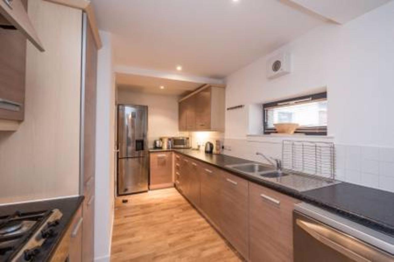 Modern Flat In The Middle Of Old Town Apartment เอดินบะระ ภายนอก รูปภาพ