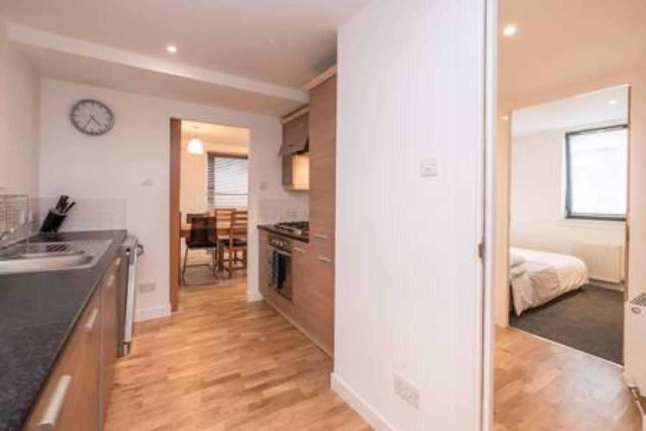Modern Flat In The Middle Of Old Town Apartment เอดินบะระ ภายนอก รูปภาพ